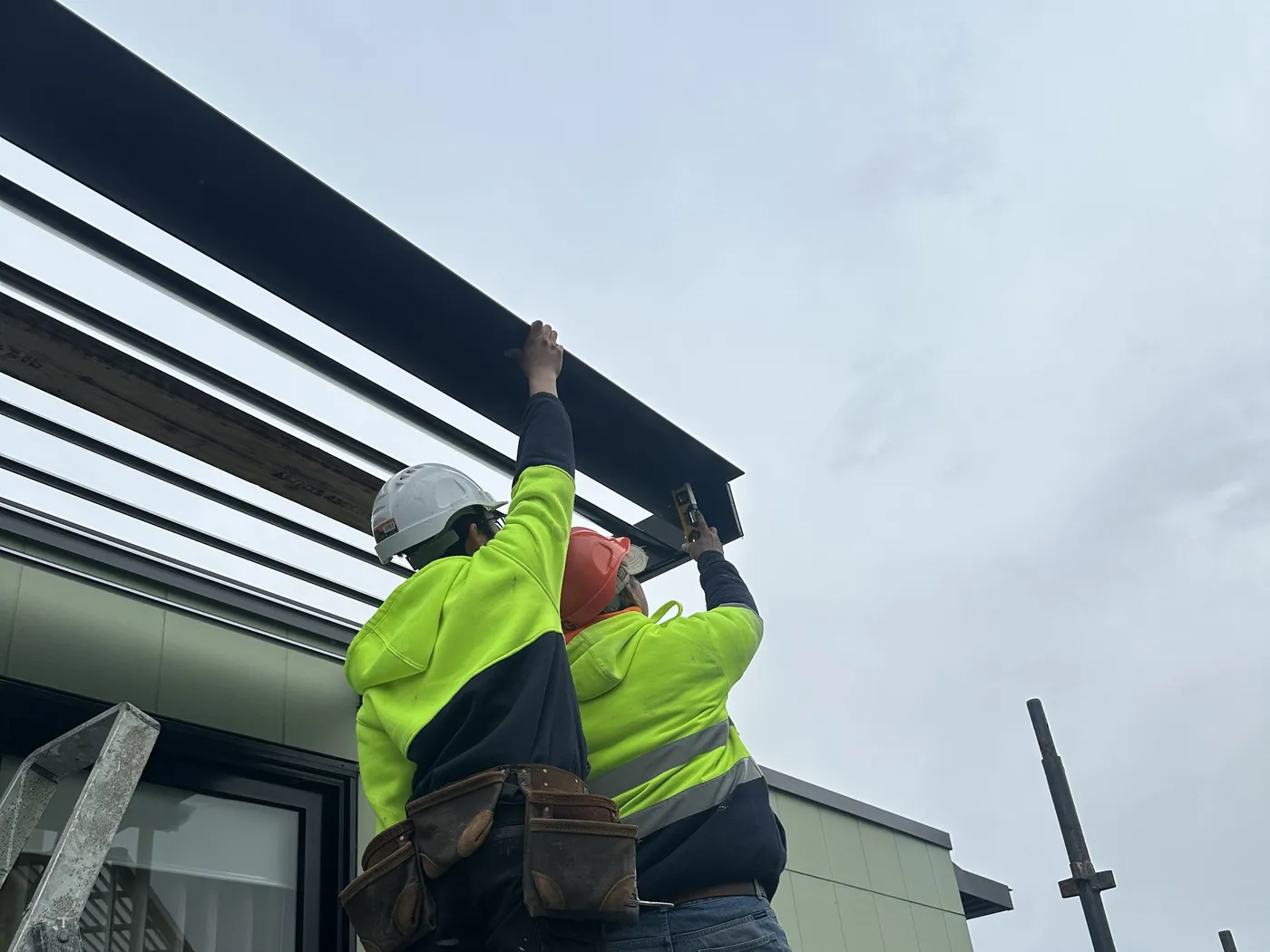 Façade maintenance works on an apartment building