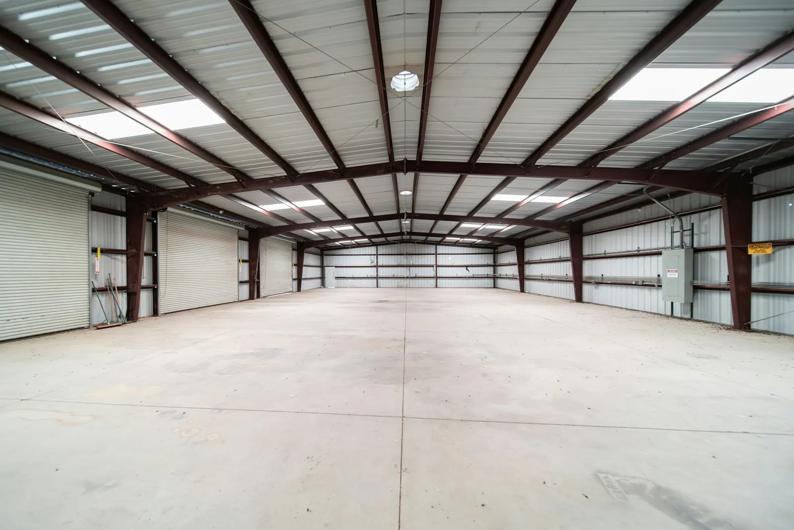 Steel-portal warehouse building